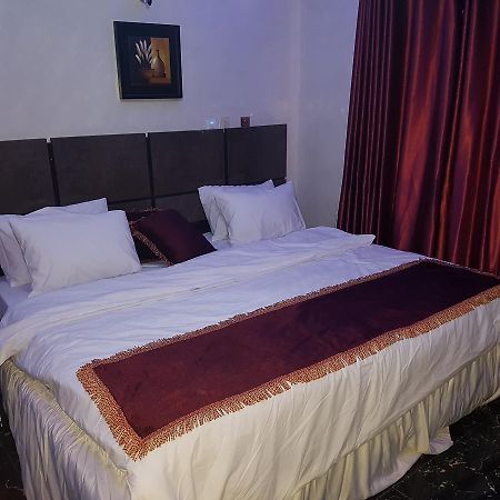 The Resident Hotel Owerri Ngoại thất bức ảnh