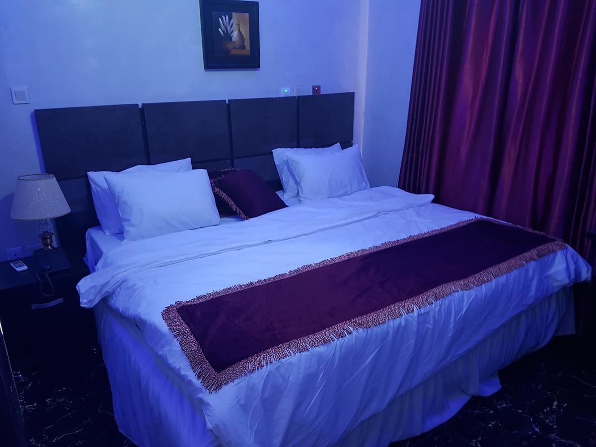 The Resident Hotel Owerri Ngoại thất bức ảnh