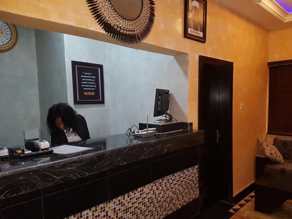 The Resident Hotel Owerri Ngoại thất bức ảnh